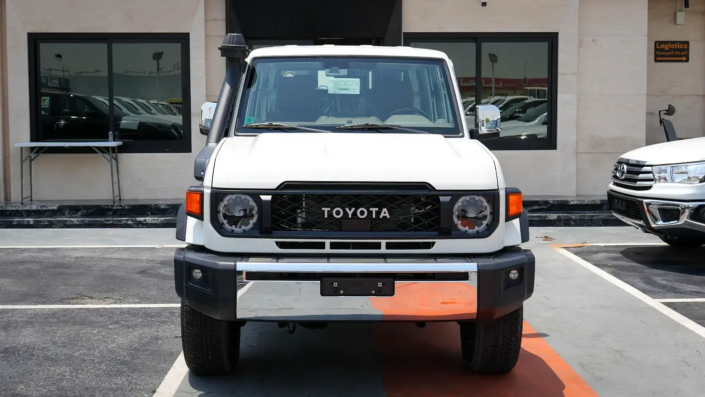Toyota Land Cruiser 4.0 AT AWD (228 hp) - 2