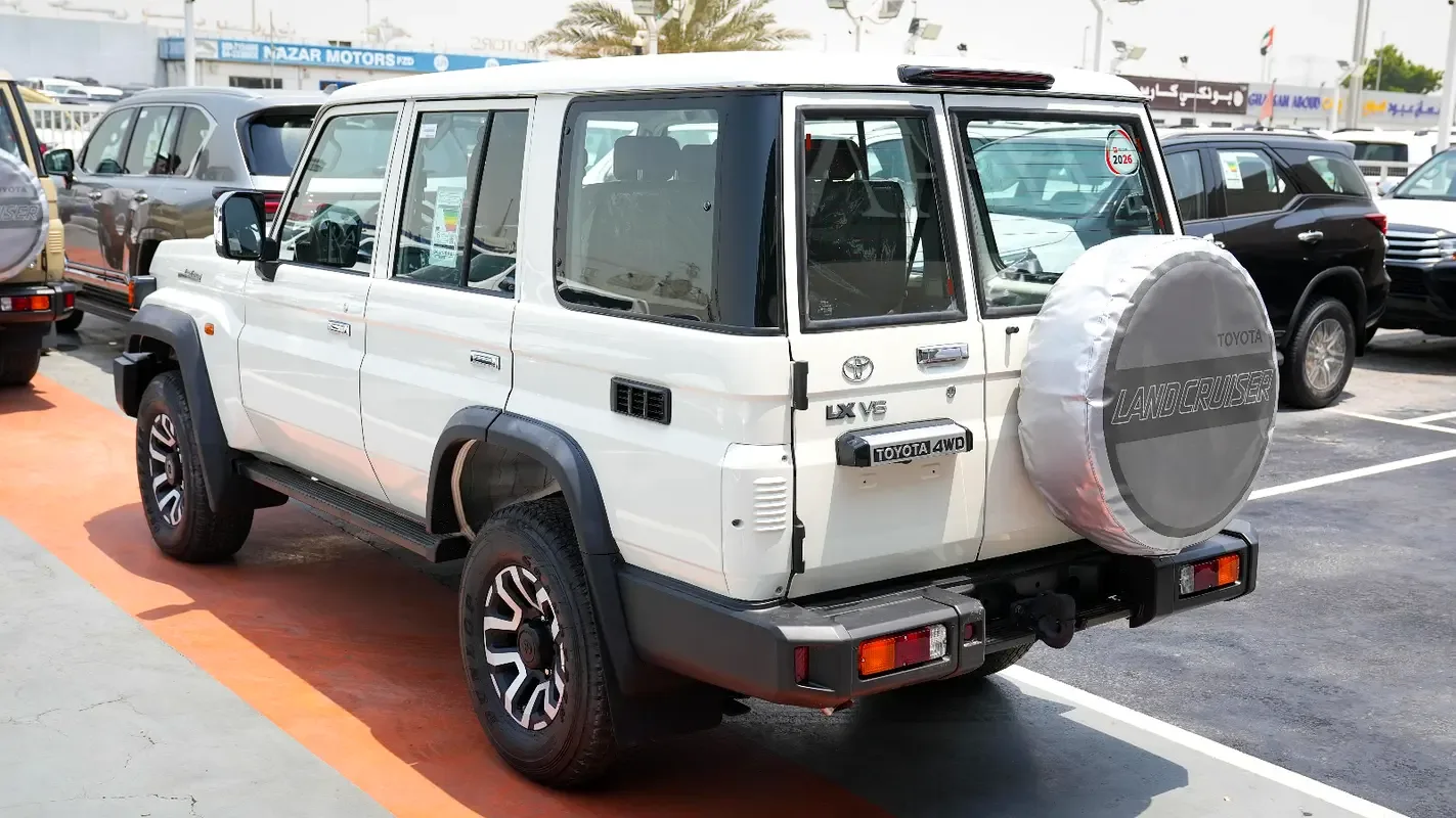 Toyota Land Cruiser 4.0 AT AWD (228 hp) - 6