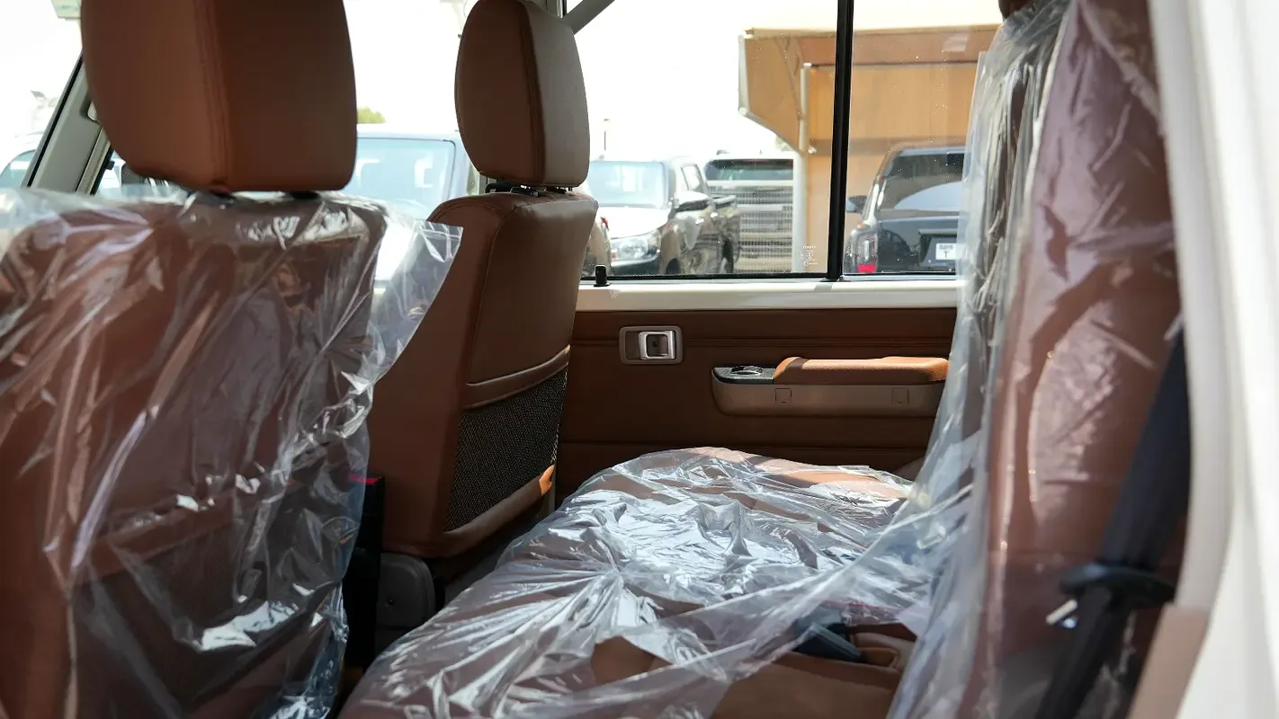 Toyota Land Cruiser 4.0 AT AWD (228 hp) - 11