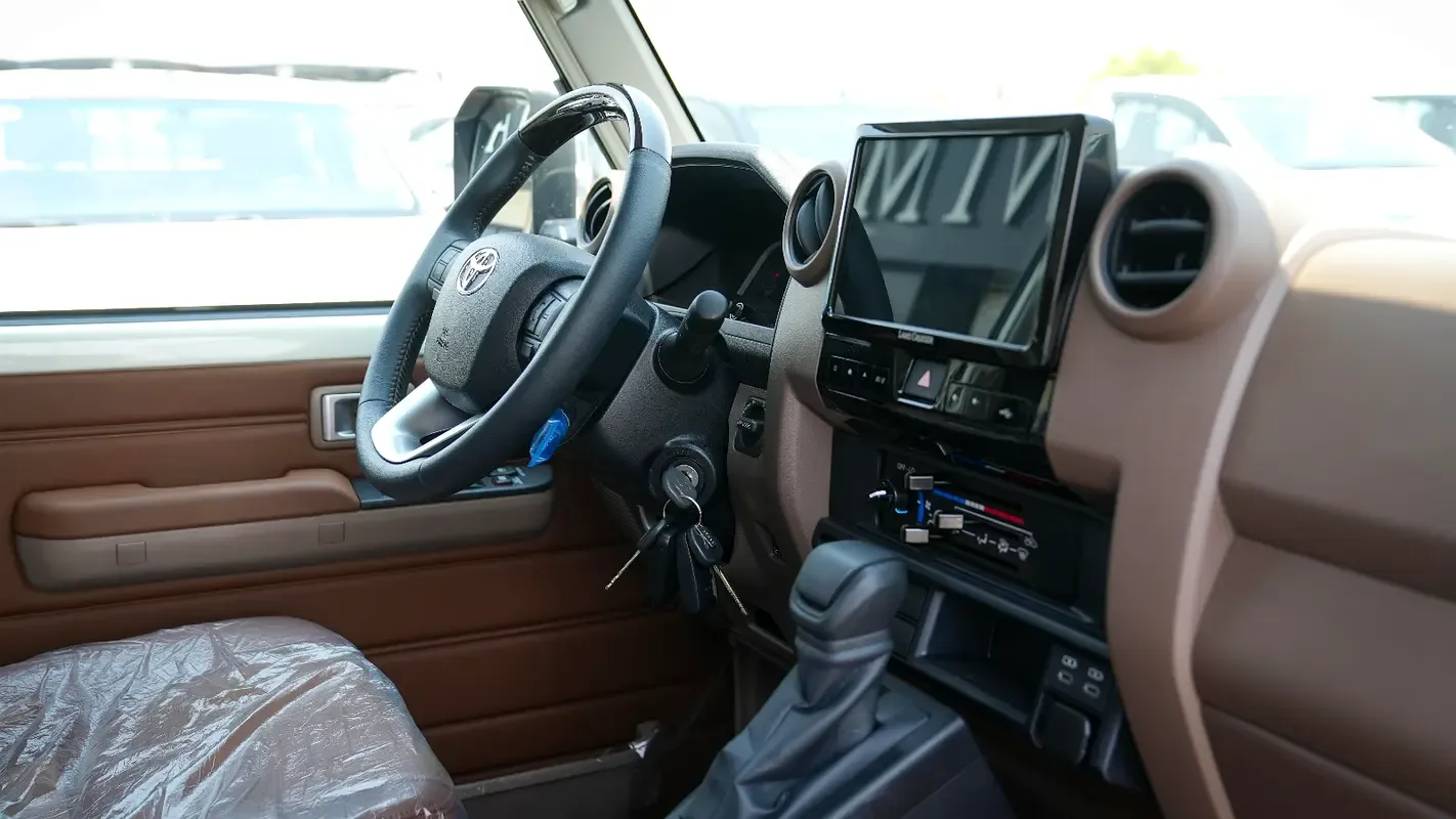 Toyota Land Cruiser 4.0 AT AWD (228 hp) - 15