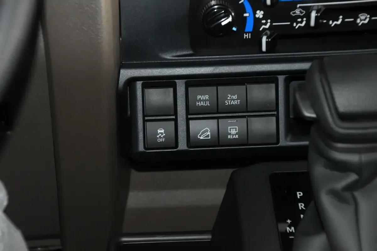 Toyota Land Cruiser 4.0 AT AWD (228 حصان) - 16