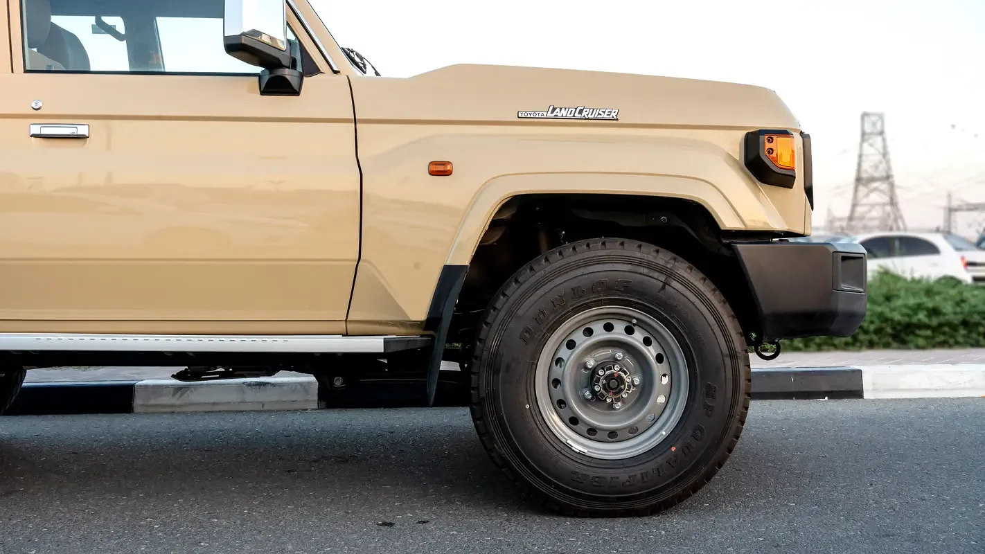 Toyota Land Cruiser 4.0 AT AWD (228 حصان) - 7