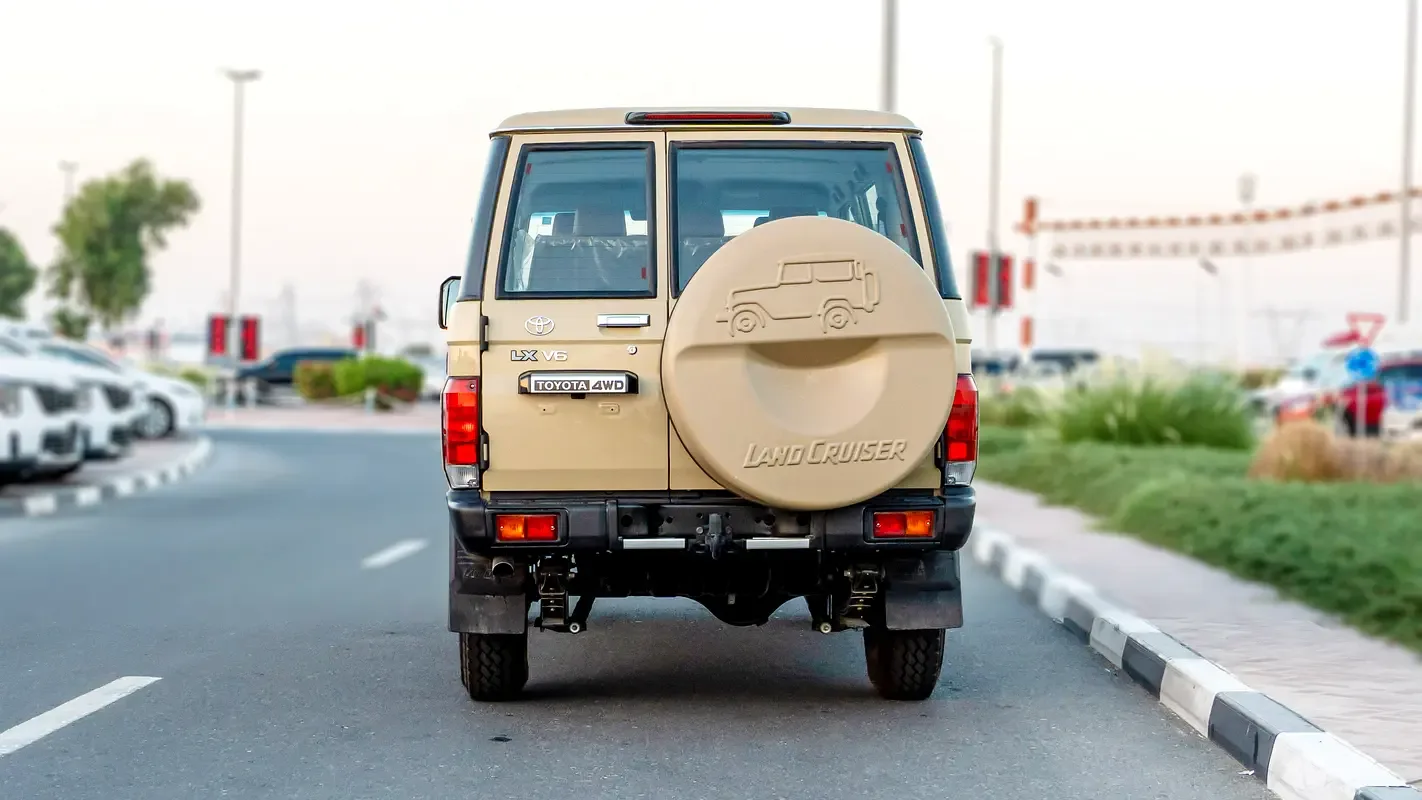 Toyota Land Cruiser 4.0 AT AWD (228 حصان) - 5