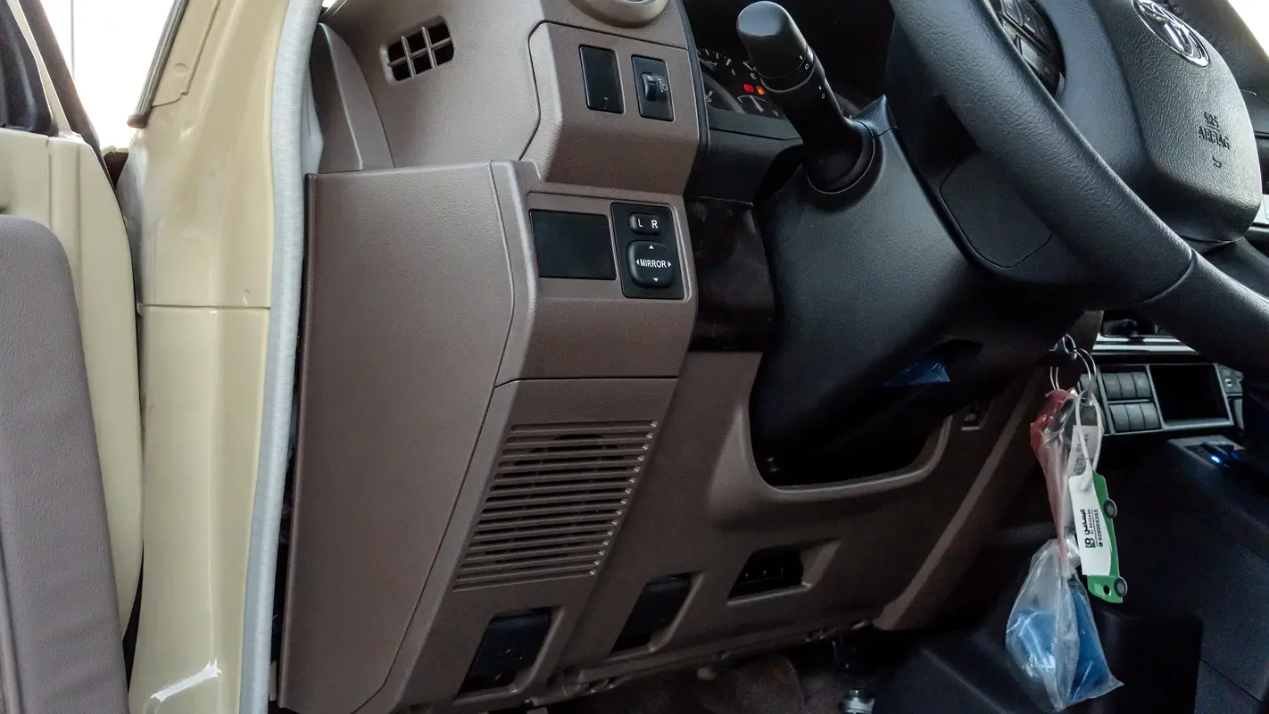 Toyota Land Cruiser 4.0 AT AWD (228 حصان) - 10
