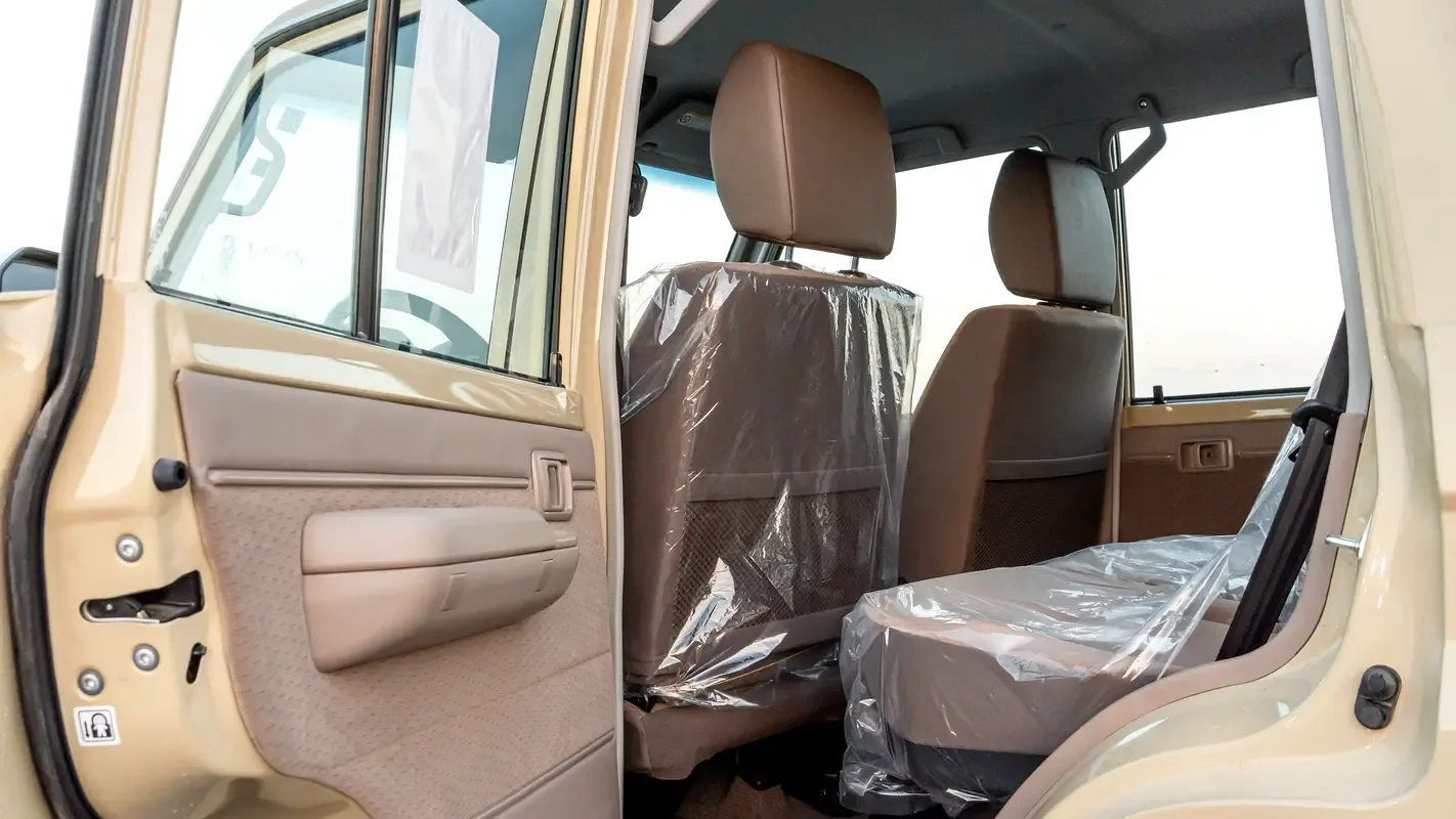 Toyota Land Cruiser 4.0 AT AWD (228 حصان) - 18