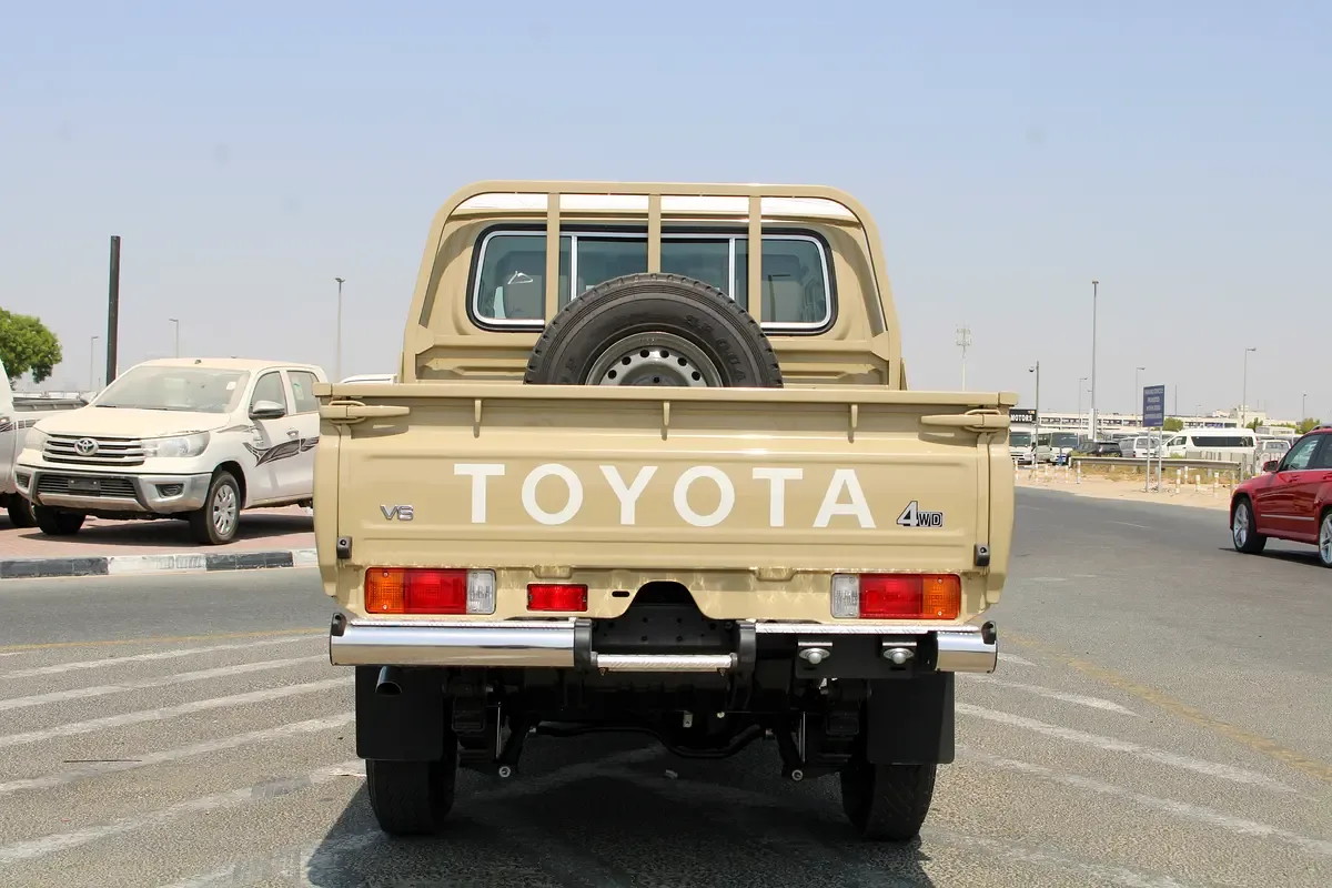 Toyota Land Cruiser 4.0 AT AWD (228 hp) - 5