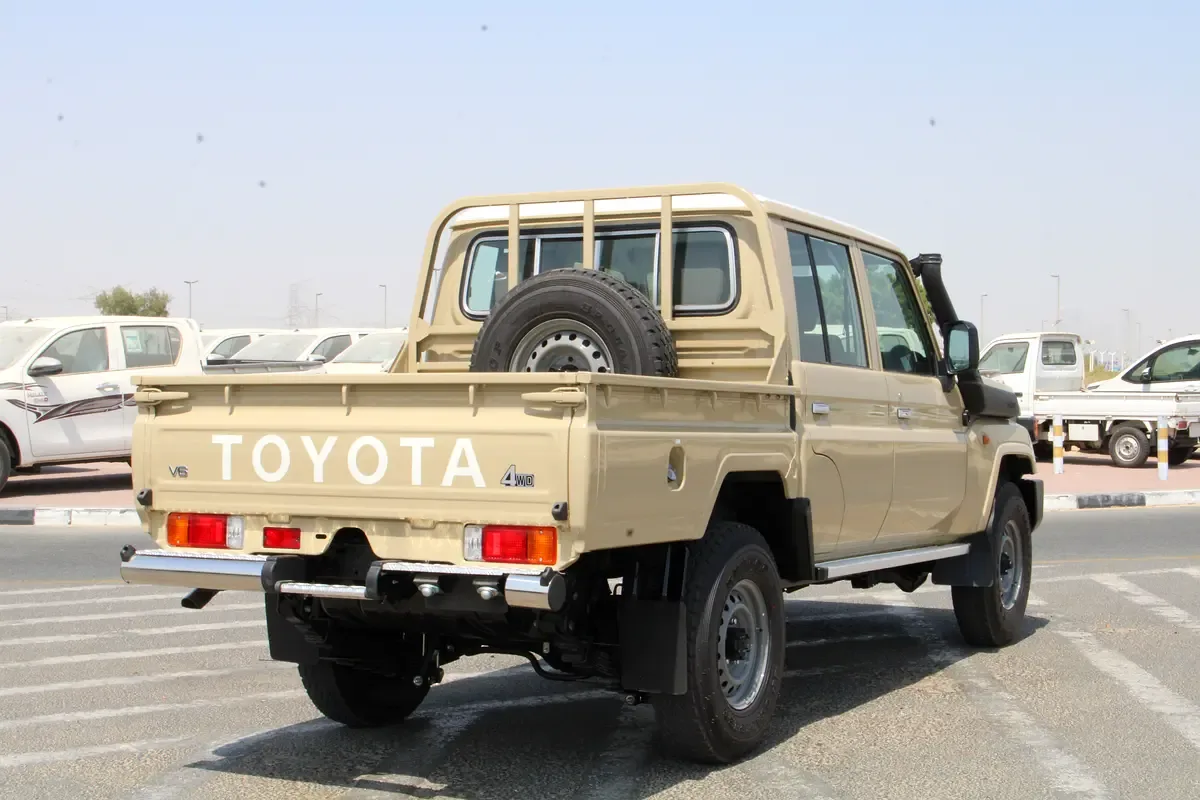 Toyota Land Cruiser 4.0 AT AWD (228 hp) - 4