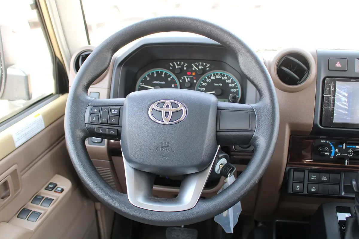 Toyota Land Cruiser 4.0 AT AWD (228 hp) - 10