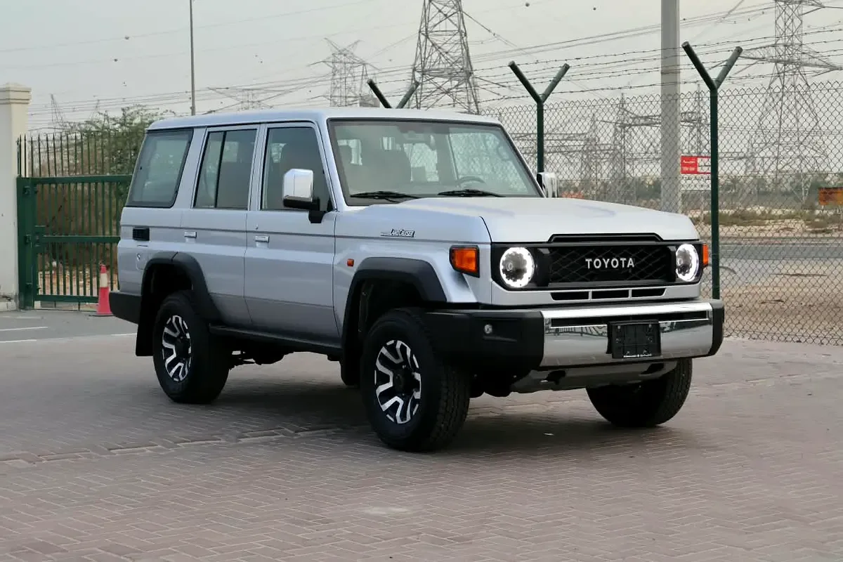 Toyota Land Cruiser 4.0 AT AWD (228 حصان)