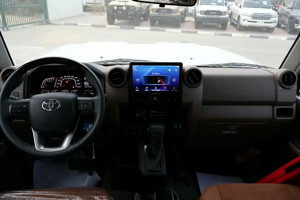 Toyota Land Cruiser 4.0 AT AWD (228 حصان) - 14
