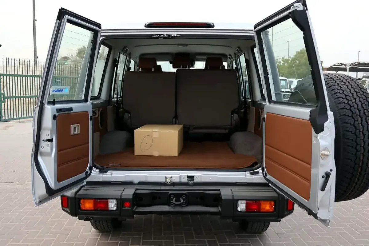 Toyota Land Cruiser 4.0 AT AWD (228 حصان) - 18