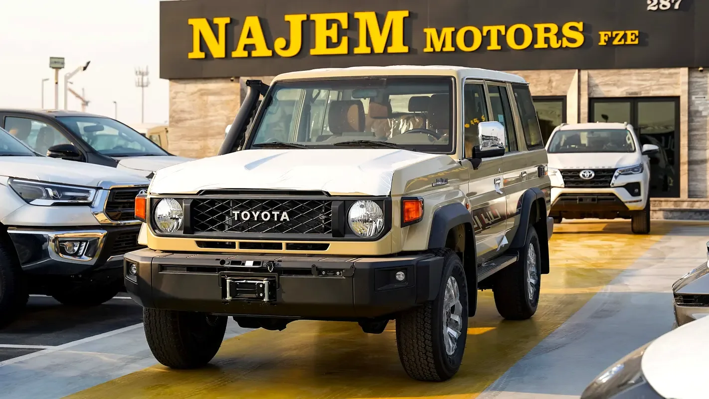Toyota Land Cruiser 4.0 AT AWD (228 hp)