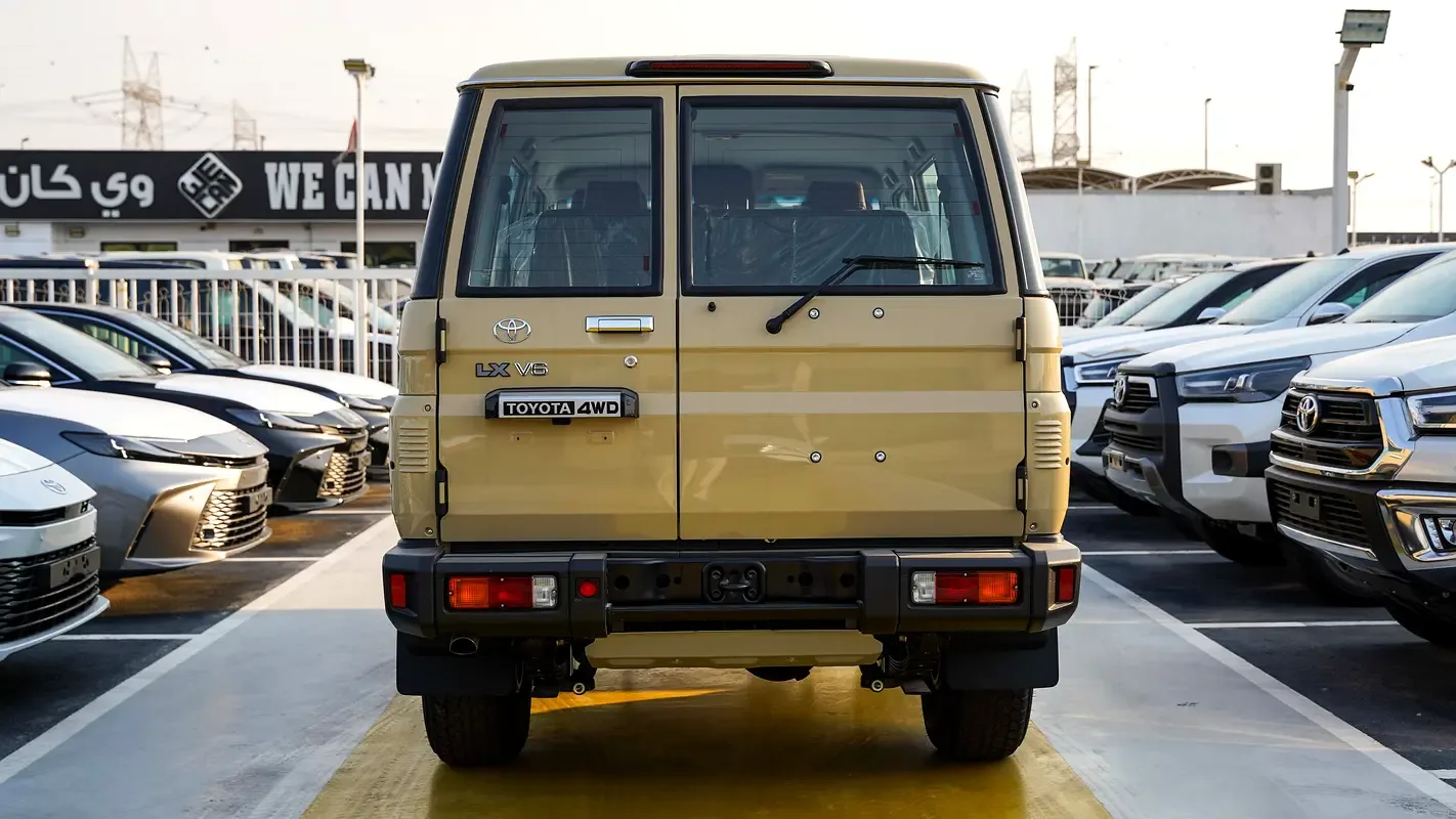 Toyota Land Cruiser 4.0 AT AWD (228 hp) - 6
