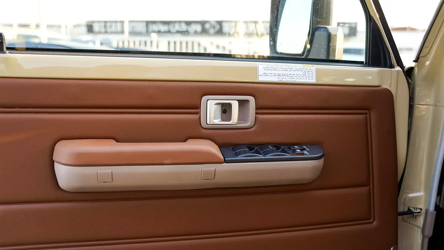 Toyota Land Cruiser 4.0 AT AWD (228 hp) - 8
