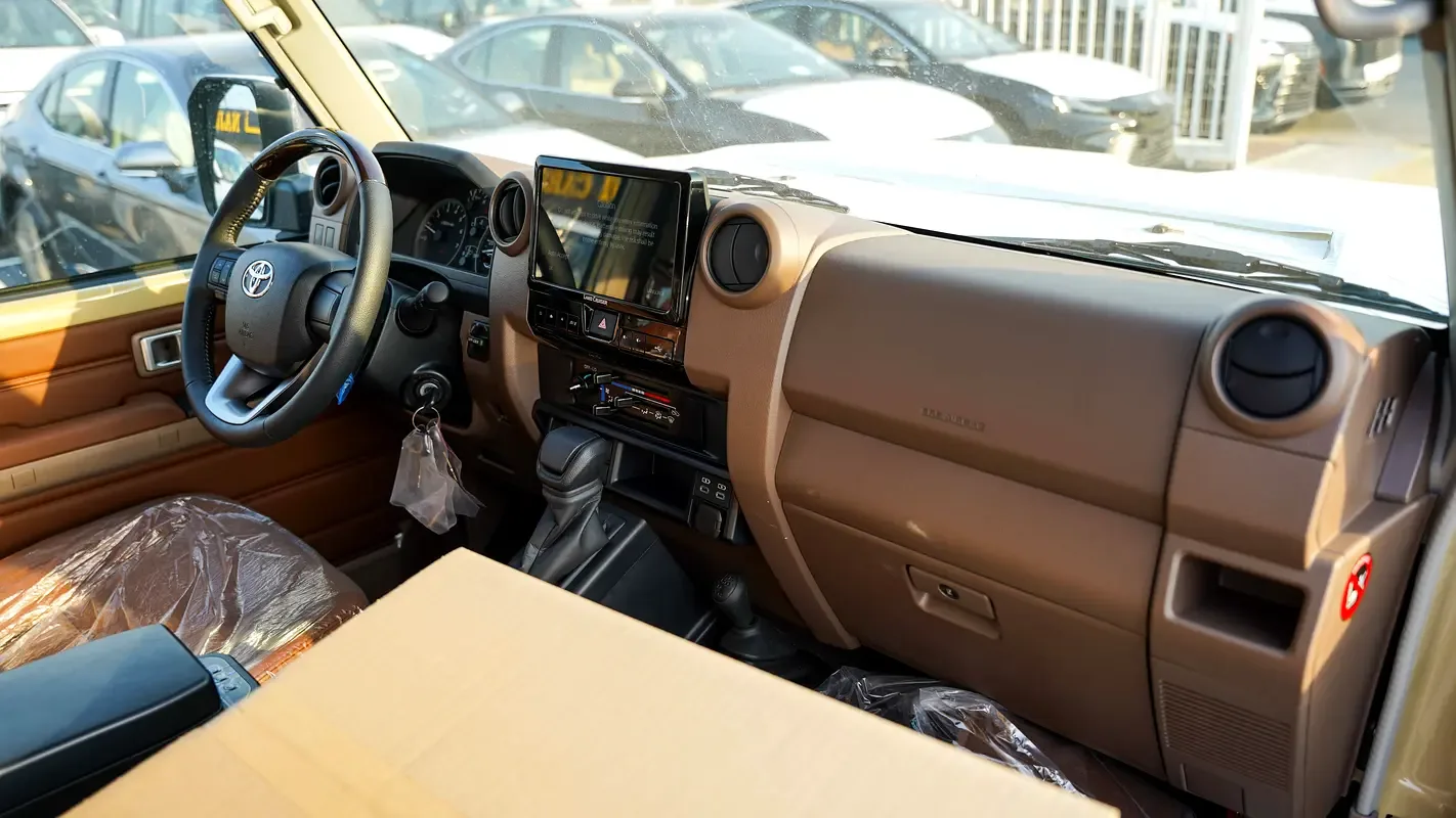 Toyota Land Cruiser 4.0 AT AWD (228 hp) - 10