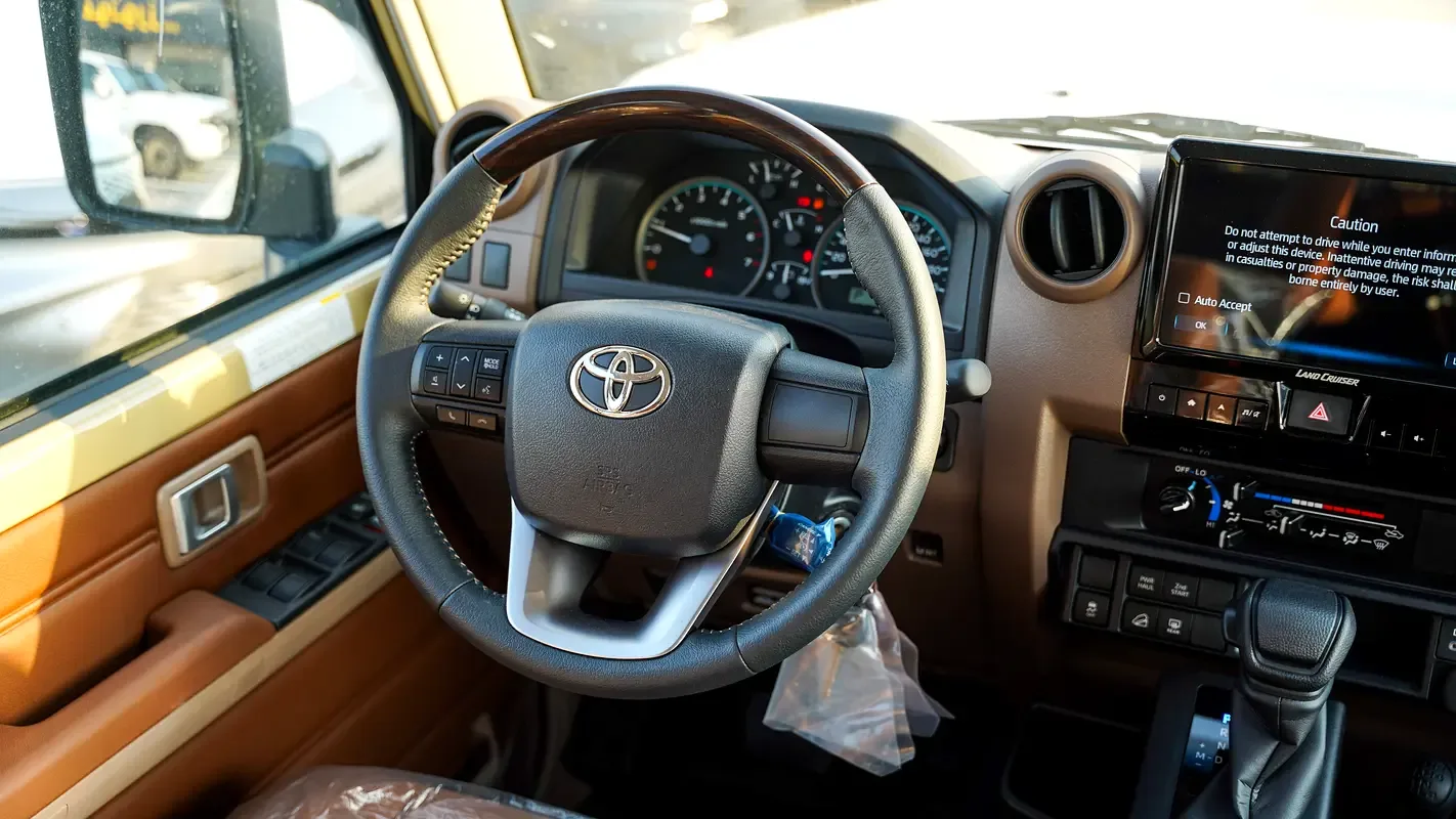 Toyota Land Cruiser 4.0 AT AWD (228 hp) - 14