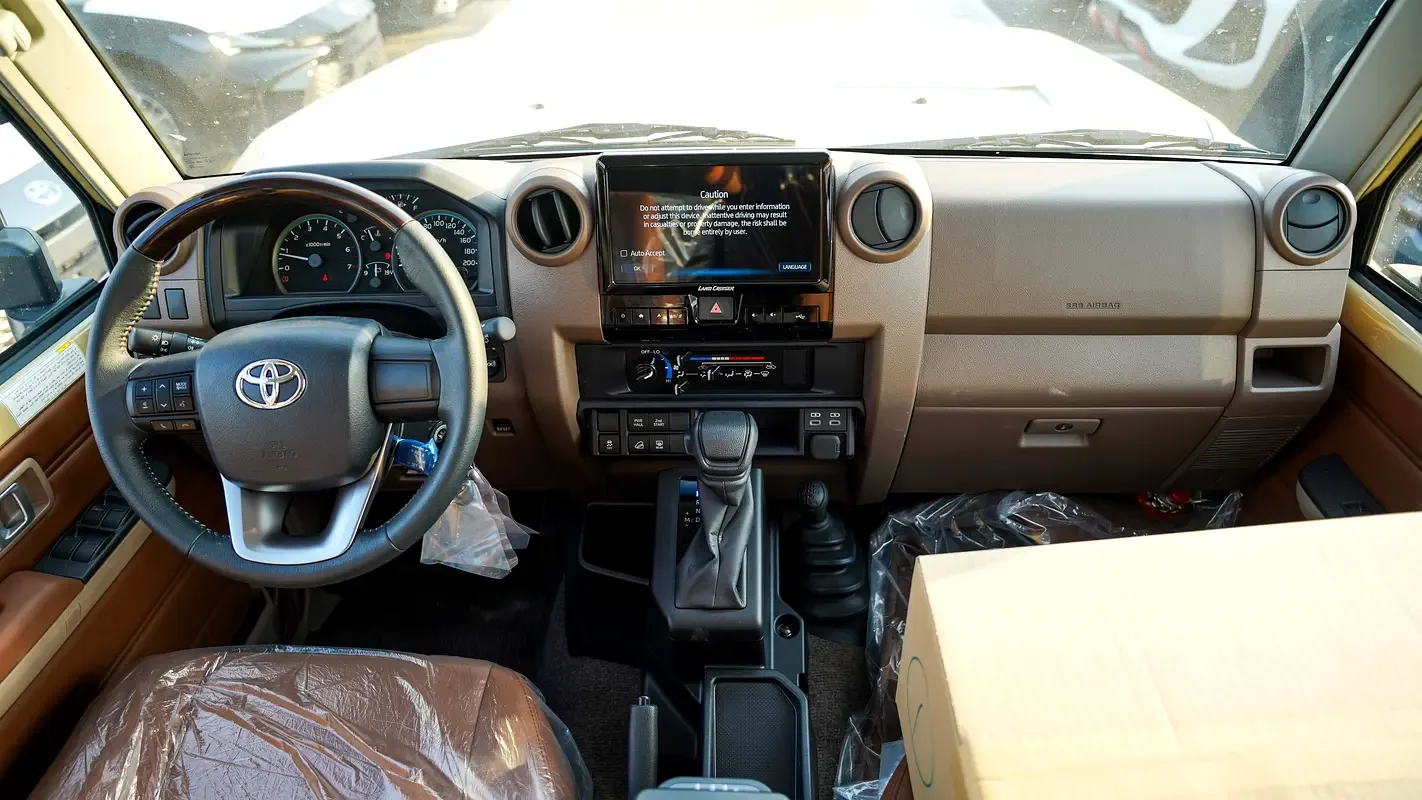 Toyota Land Cruiser 4.0 AT AWD (228 hp) - 13