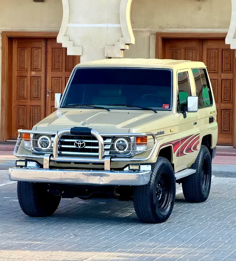 Toyota Land Cruiser 4.0 MT 4WD (156 hp)