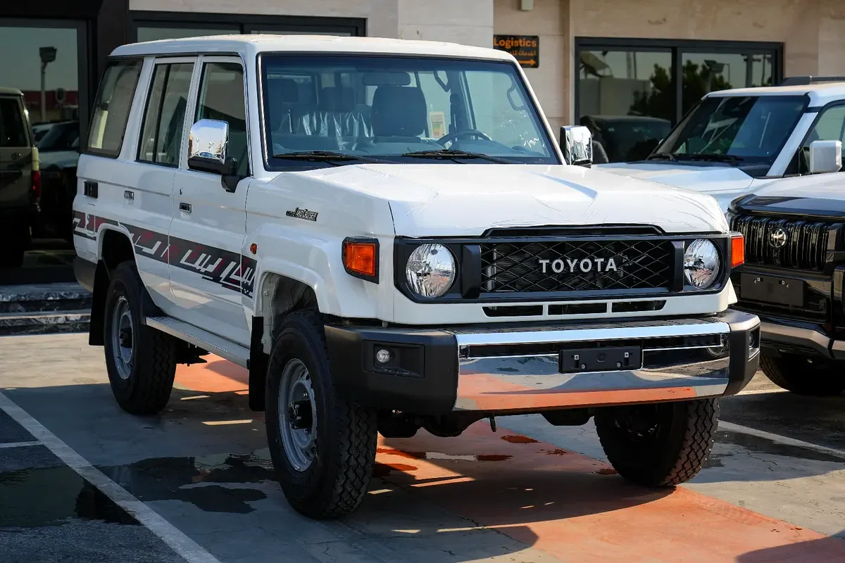 Toyota Land Cruiser 4.0 MT 4WD (228 hp)