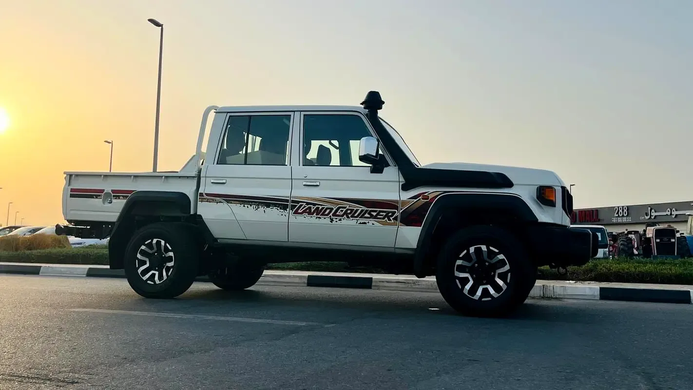 Toyota Land Cruiser 4.5 MT 4WD (205 حصان) - 2