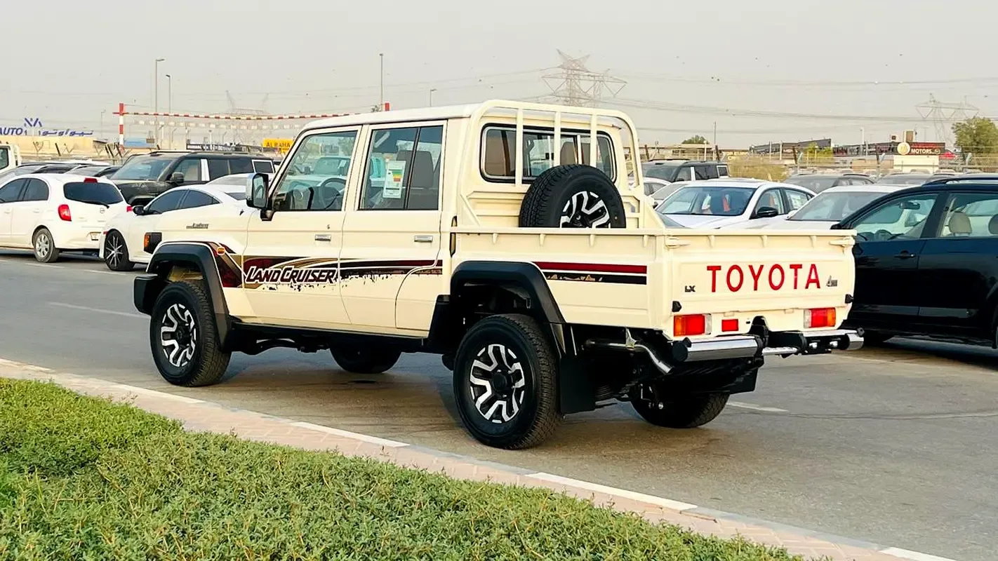 Toyota Land Cruiser 4.5 MT 4WD (205 حصان) - 6
