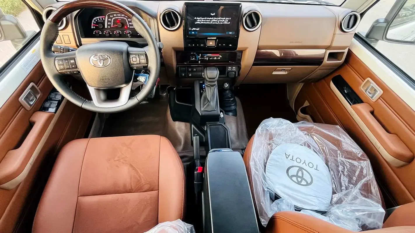 Toyota Land Cruiser 4.5 MT 4WD (205 حصان) - 12