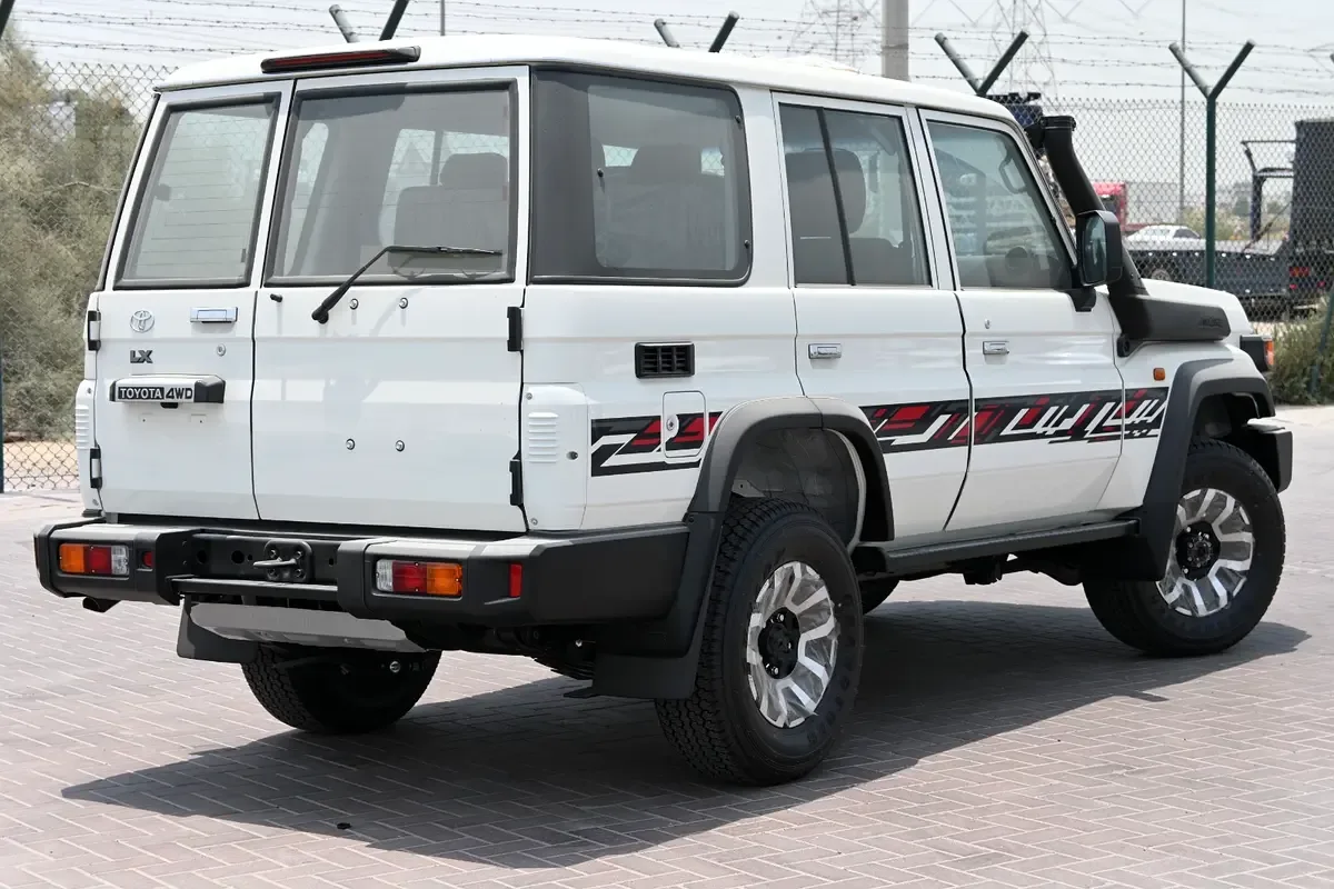 Toyota Land Cruiser 4.5 MT 4WD (205 حصان) - 12