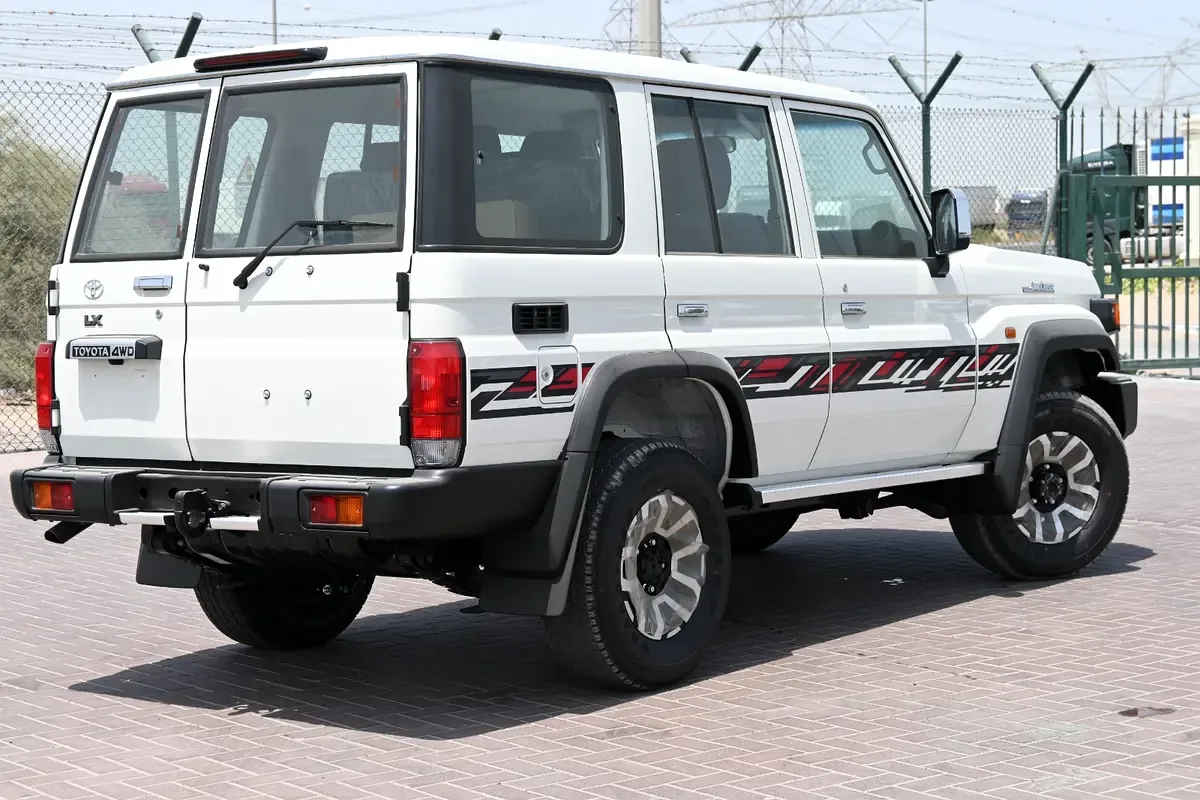 Toyota Land Cruiser 4.5 MT 4WD (205 حصان) - 2