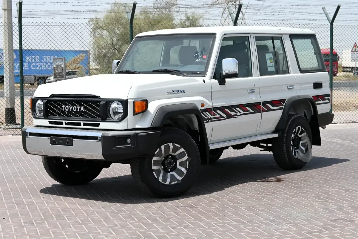 Toyota Land Cruiser 4.5 MT 4WD (205 حصان) - 4