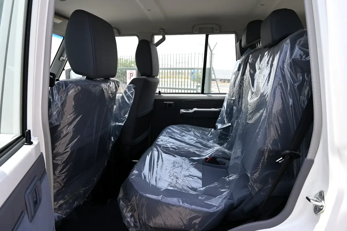 Toyota Land Cruiser 4.5 MT 4WD (205 حصان) - 6