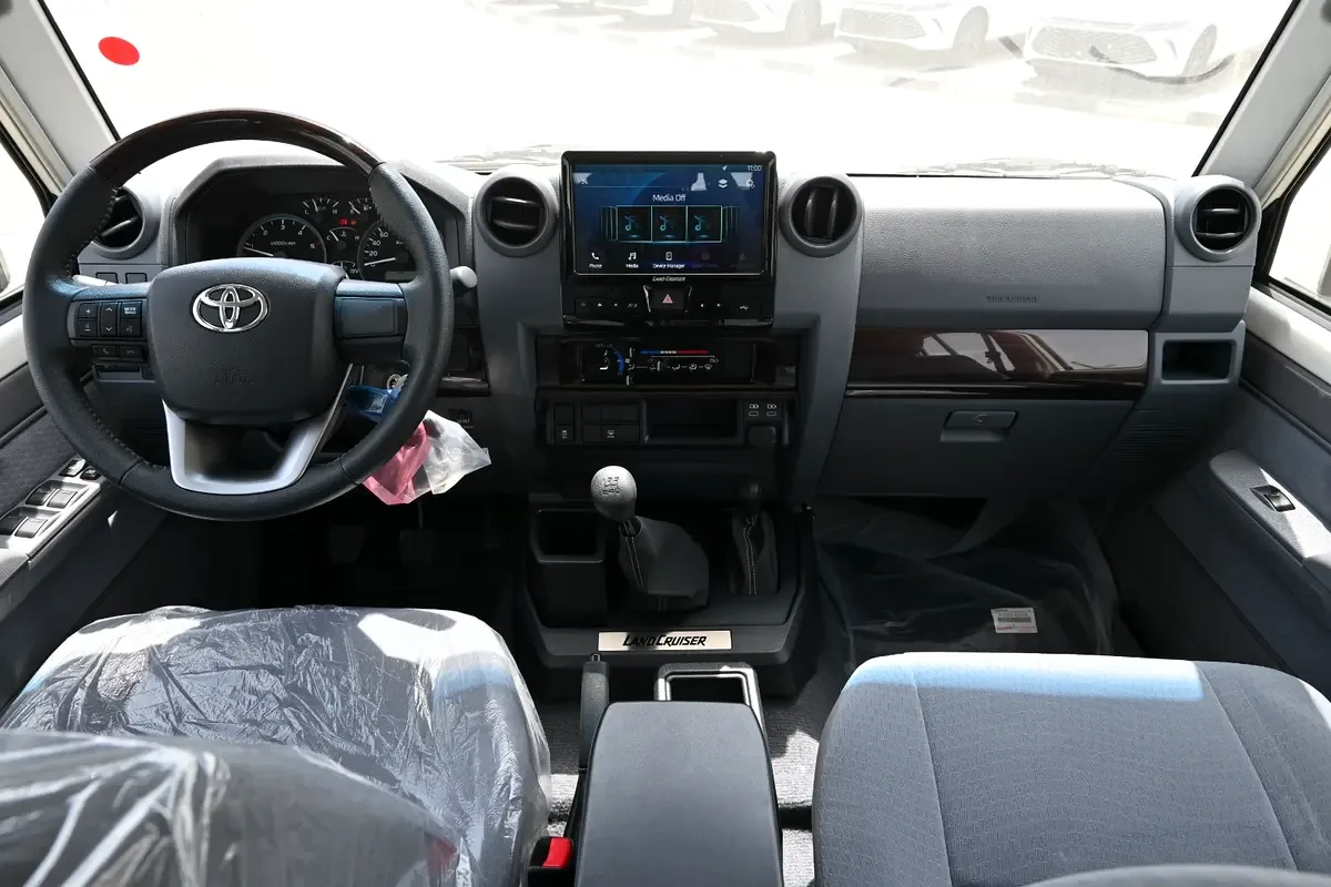 Toyota Land Cruiser 4.5 MT 4WD (205 حصان) - 14