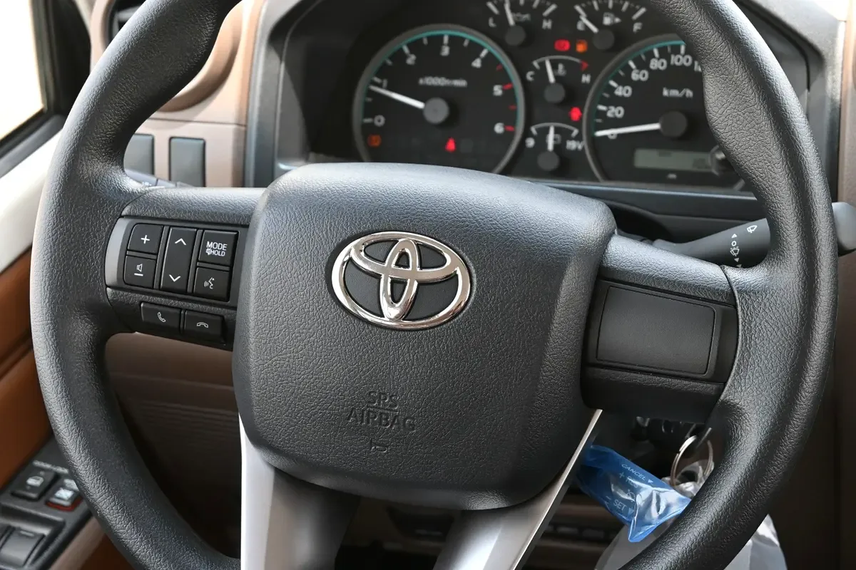 Toyota Land Cruiser 4.5 MT 4WD (205 حصان) - 18