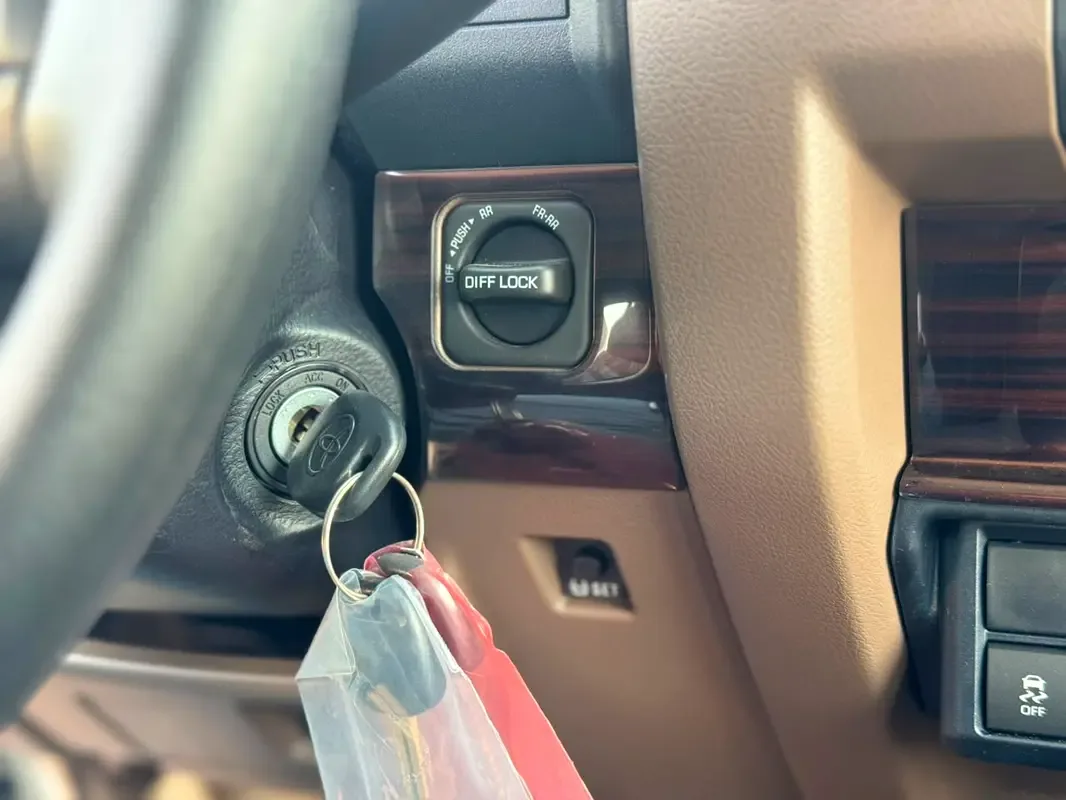 Toyota Land Cruiser 4.5 MT 4WD (205 hp) - 10