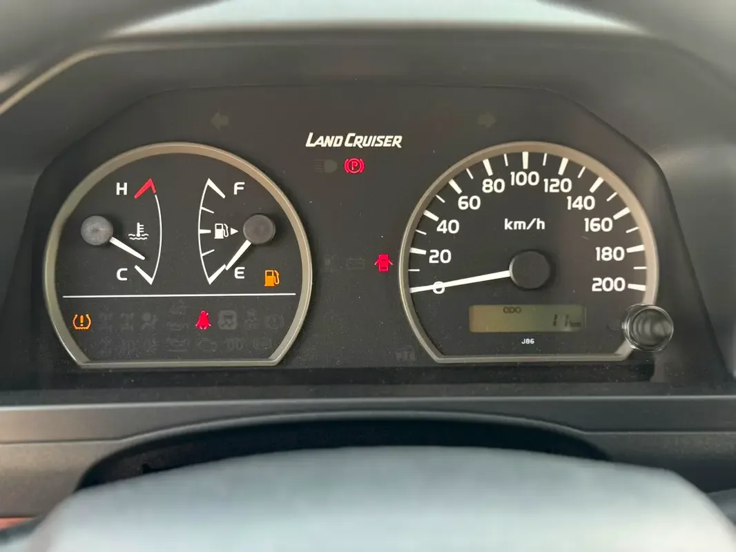 Toyota Land Cruiser 4.5 MT 4WD (205 hp) - 9