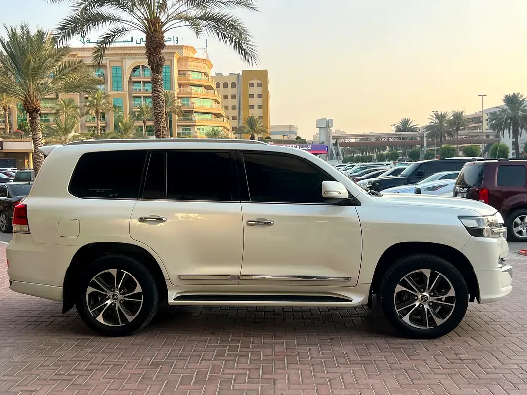 Toyota Land Cruiser 4.6 AT (309 حصان) - 8