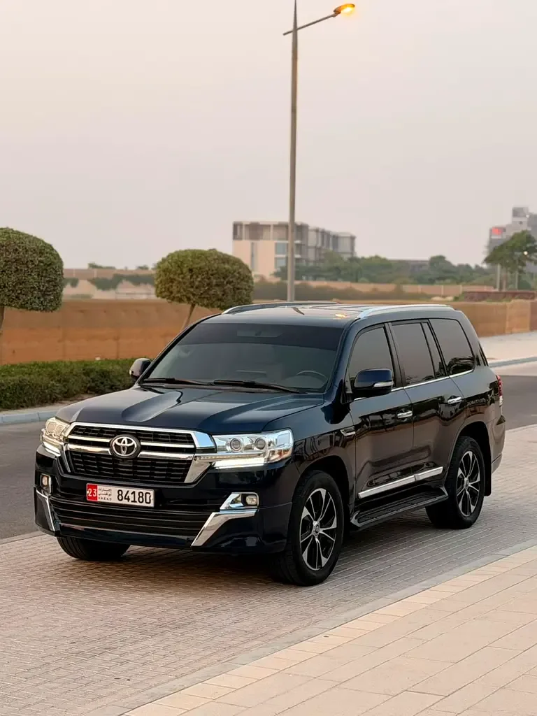 Toyota Land Cruiser 4.6 AT (309 hp)