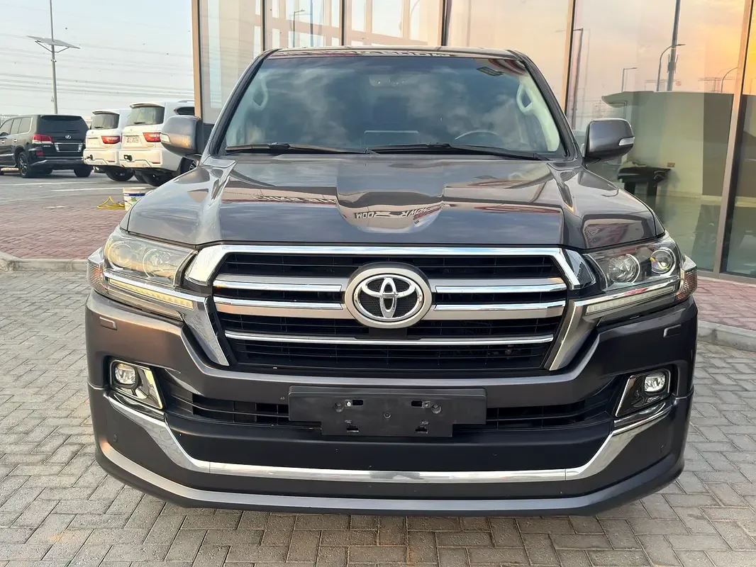 Toyota Land Cruiser 4.6 AT (309 hp)