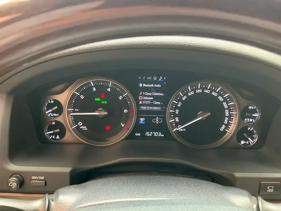 Toyota Land Cruiser 4.6 AT (309 حصان)