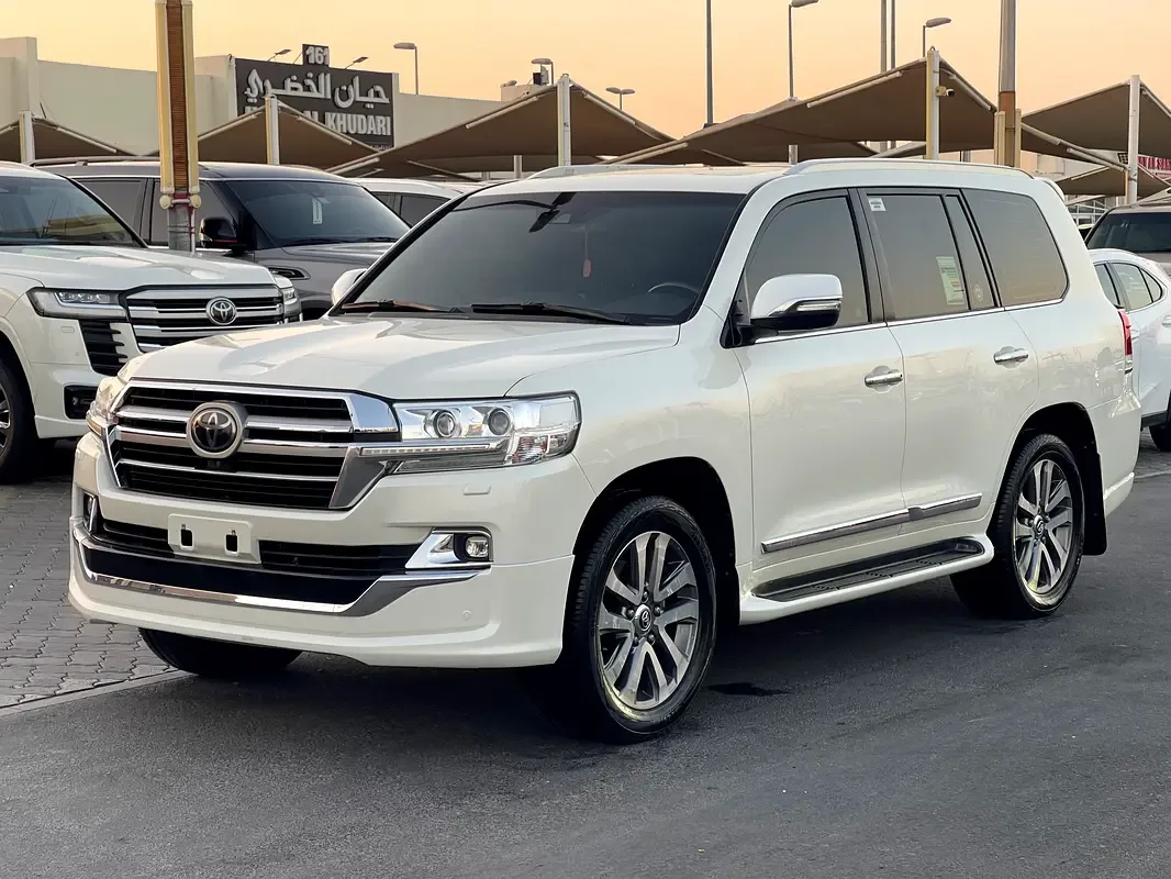Toyota Land Cruiser 4.6 AT (309 حصان) - 2