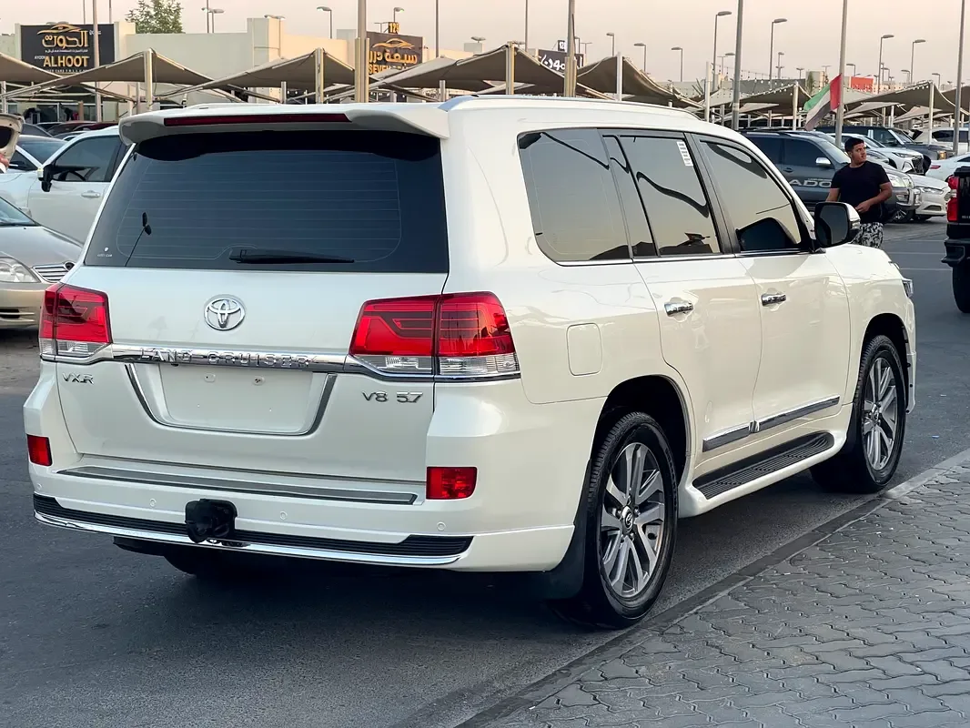Toyota Land Cruiser 4.6 AT (309 حصان) - 6