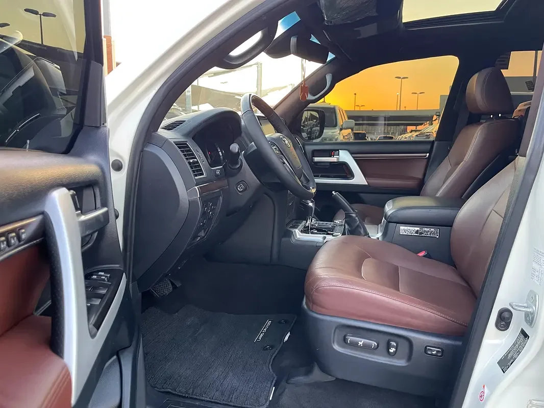 Toyota Land Cruiser 4.6 AT (309 حصان) - 10