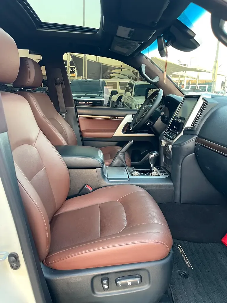 Toyota Land Cruiser 4.6 AT (309 حصان) - 17