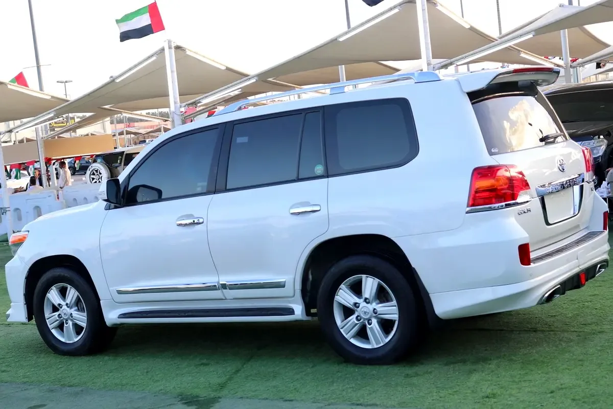 Toyota Land Cruiser 4.6 AT (309 حصان) - 2