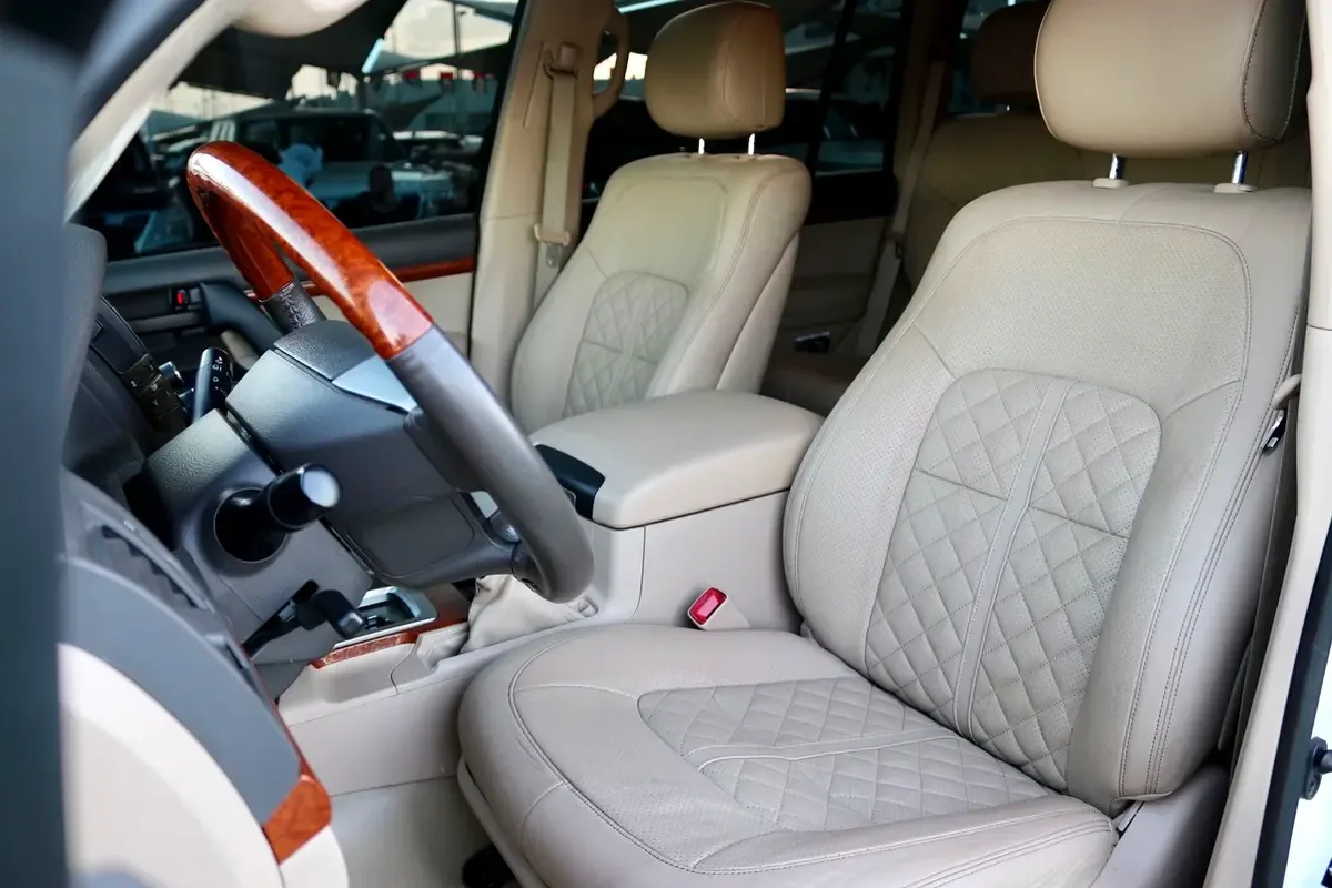 Toyota Land Cruiser 4.6 AT (309 حصان) - 4