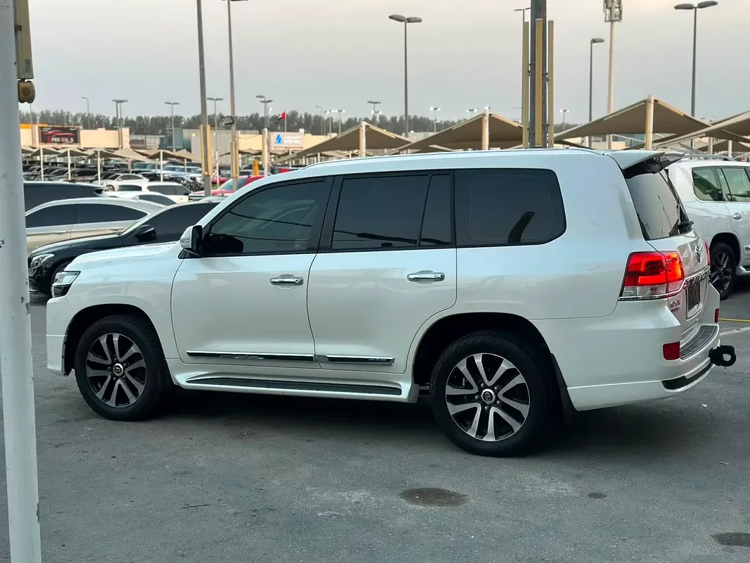 Toyota Land Cruiser 4.6 AT (309 hp) - 3