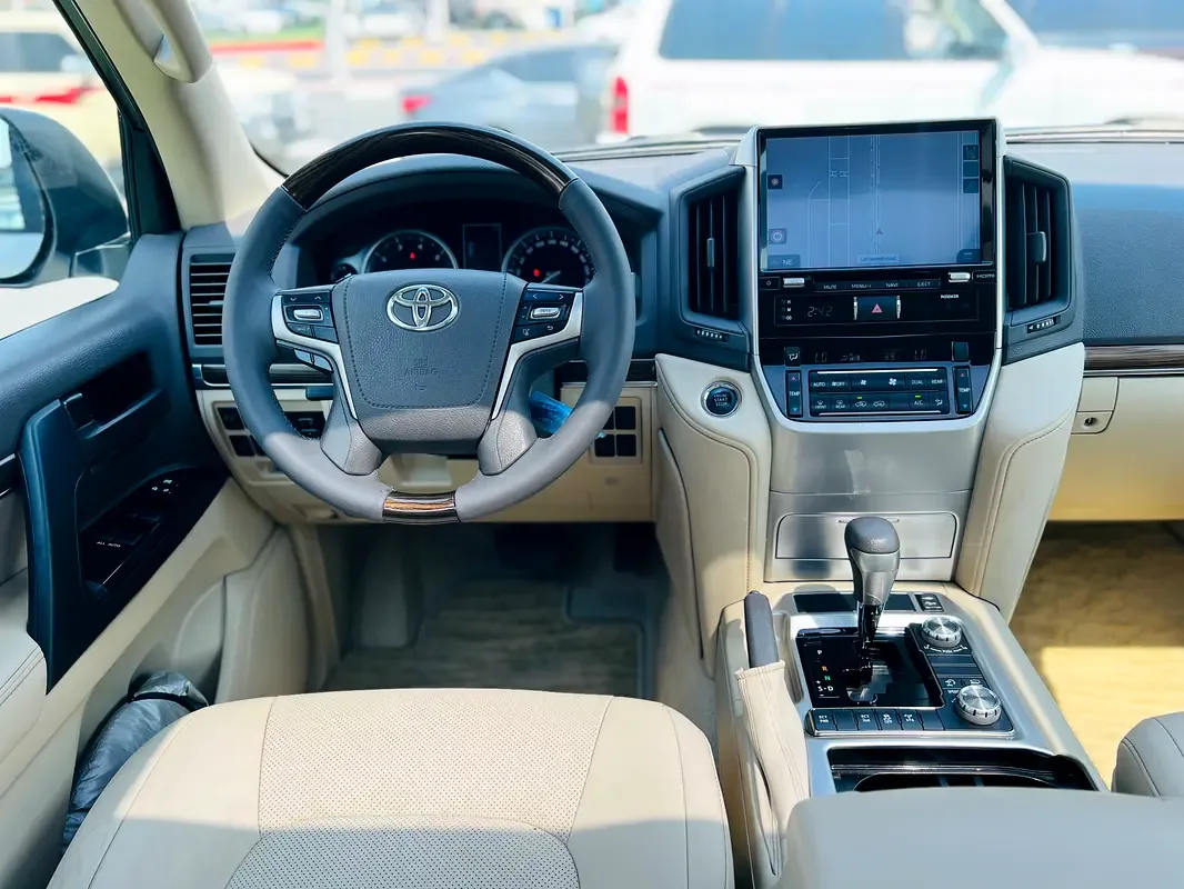 Toyota Land Cruiser 4.6 AT (309 حصان) - 8