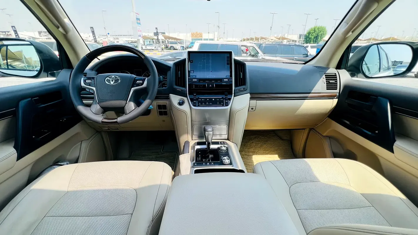 Toyota Land Cruiser 4.6 AT (309 حصان) - 11