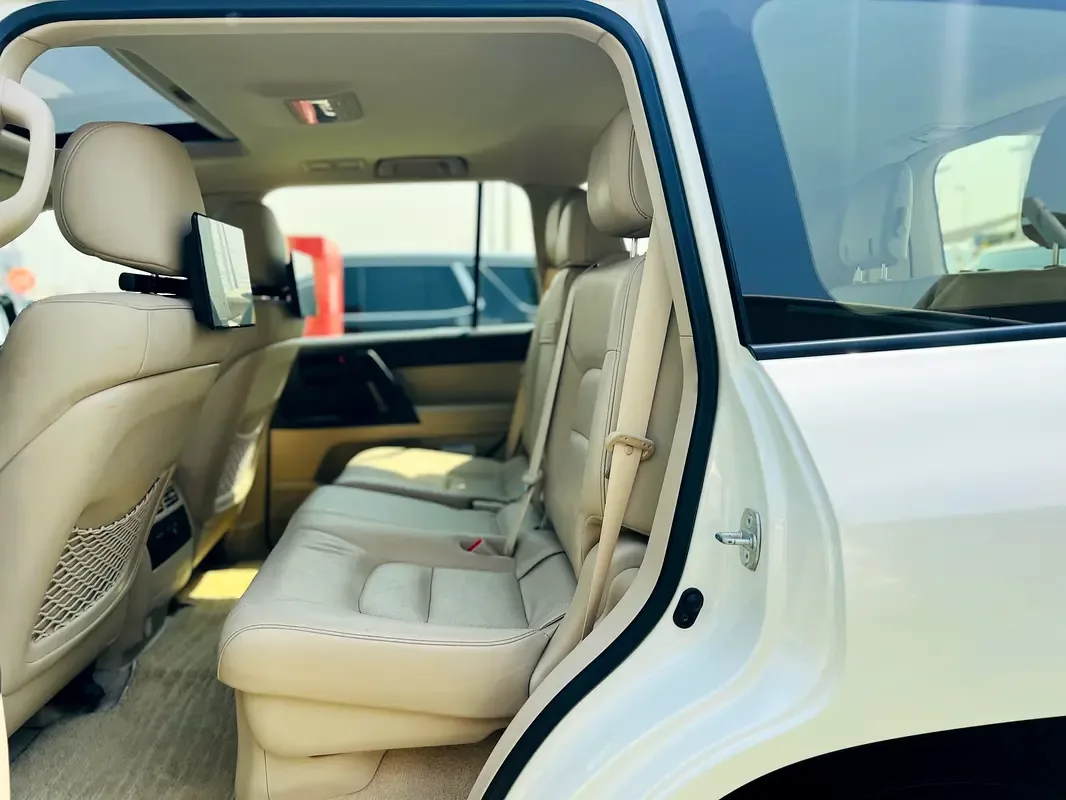 Toyota Land Cruiser 4.6 AT (309 حصان) - 14