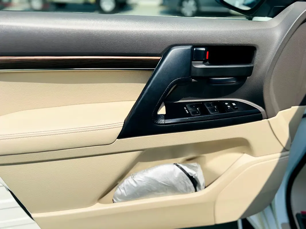 Toyota Land Cruiser 4.6 AT (309 حصان) - 15