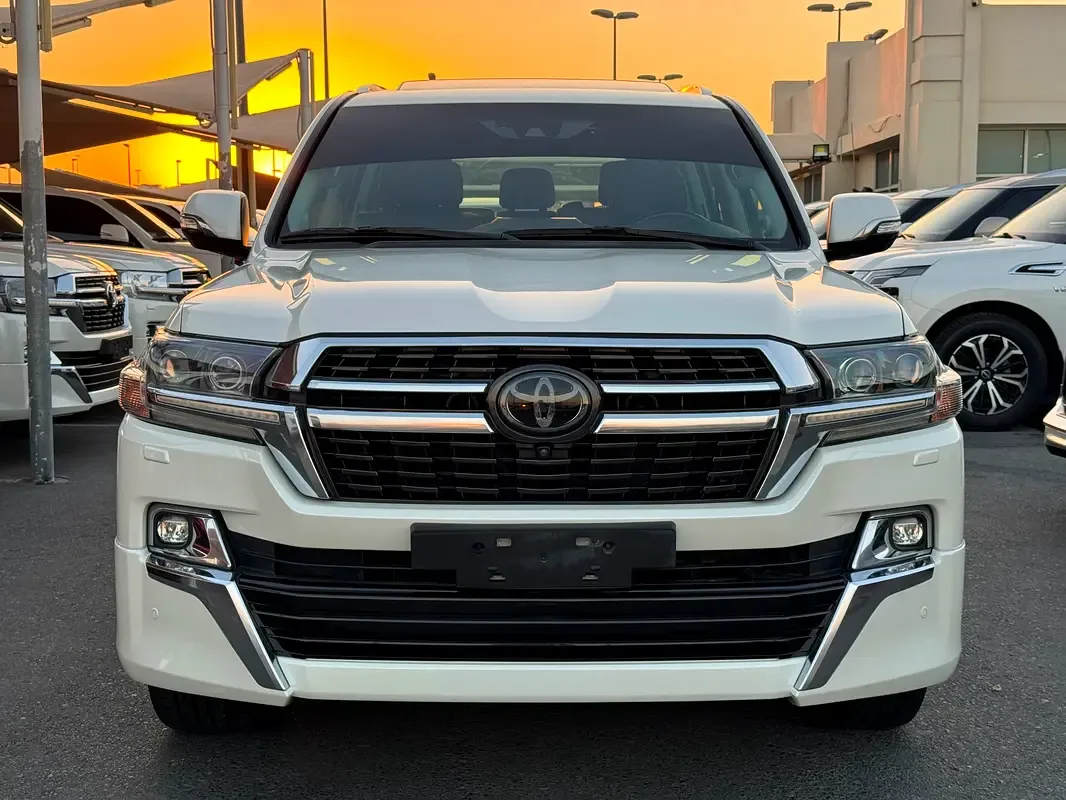 Toyota Land Cruiser 4.6 AT (309 hp)